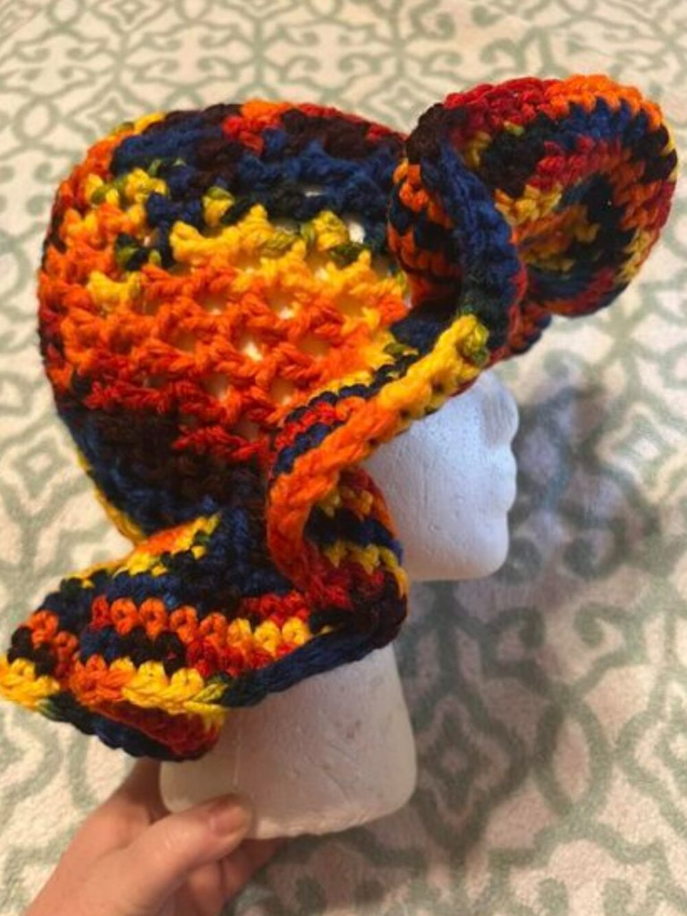🐻New Handmade Rainbow Ruffle Hat - Chunky Yarn - (8"X21-26")		By Mitzi